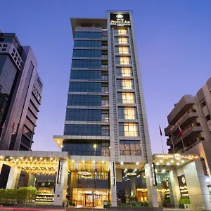Отель Royal Continental, Дубай